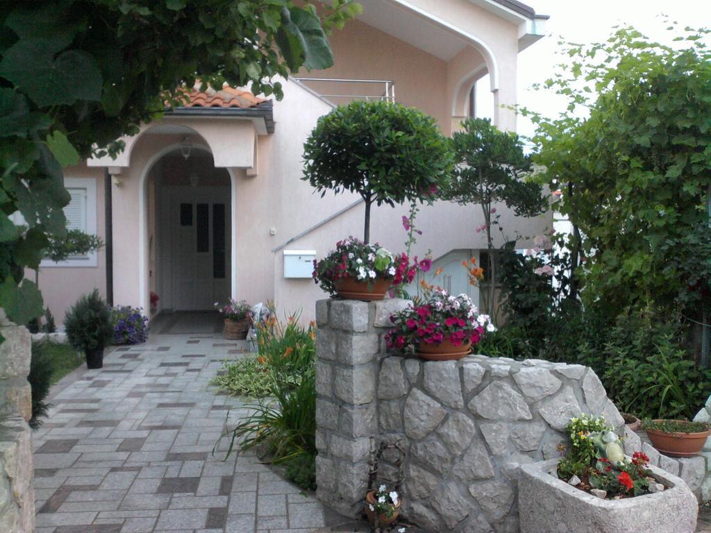 Apartments Ljubica Krk Town Habitación foto